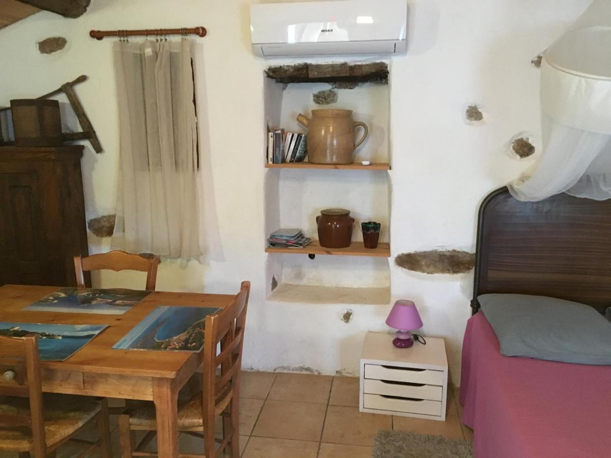 Caseddu di Chjarastella Figari  Bagian luar foto
